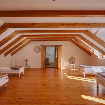 Manor House 13